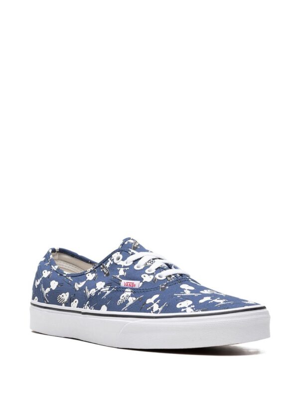 Vans x Peanuts Authentic "Snoopy Skating" sneakers