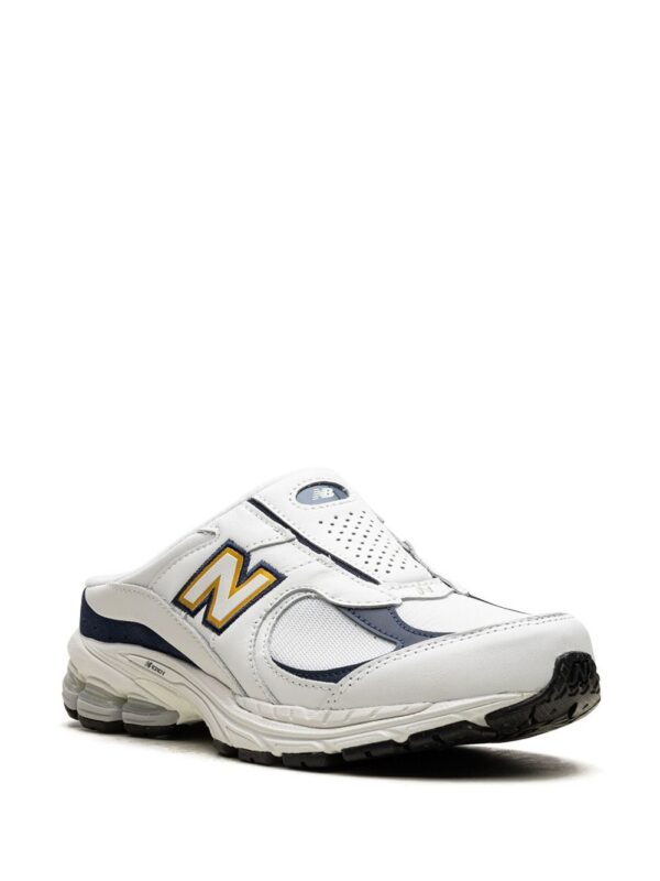 21774047_51590386_1000.jpg New Balance 2002R "White / Blue" sneaker mules