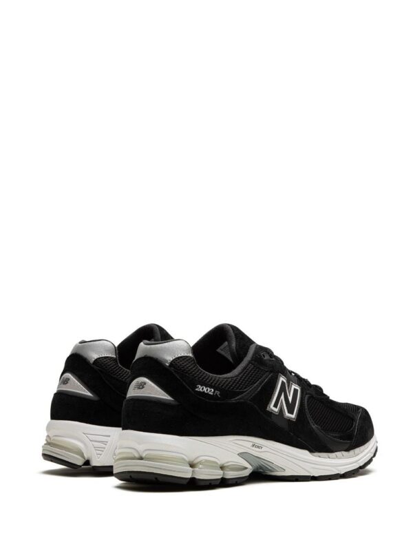 21788753_51590248_1000.jpg New Balance 2002R "Noir" sneakers