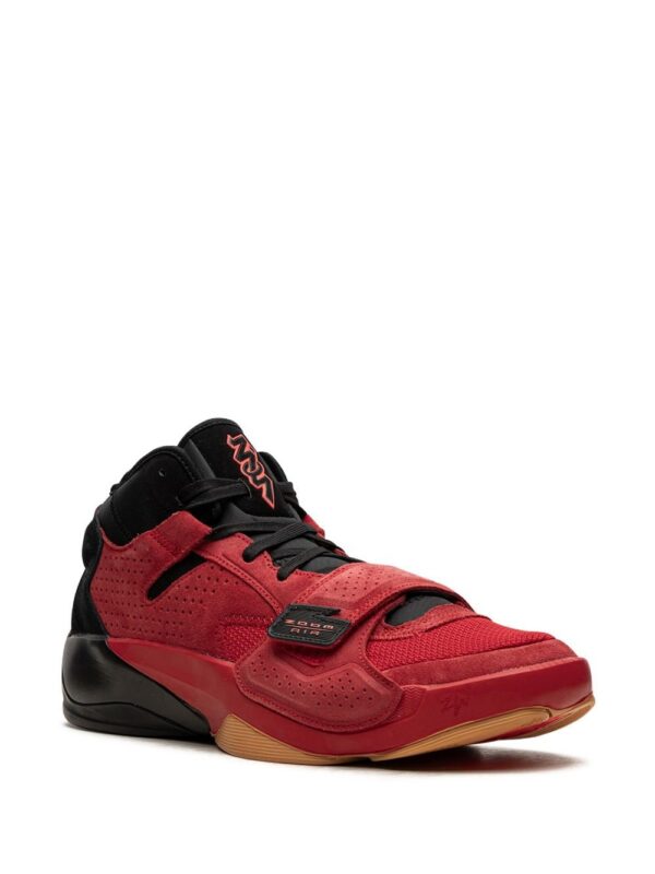 22106781_51851842_1000.jpg Jordan Zion 2 "Raging Bull" sneakers