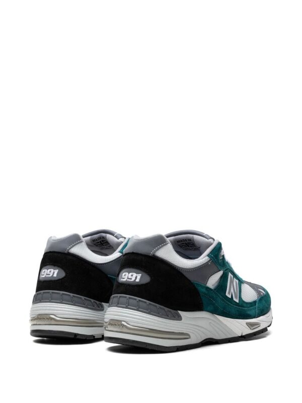 22818301_52803559_1000.jpg New Balance 991 MiUK "Pacific" sneakers