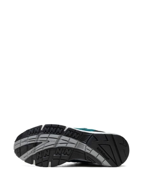 22818301_52803561_1000.jpg New Balance 991 MiUK "Pacific" sneakers