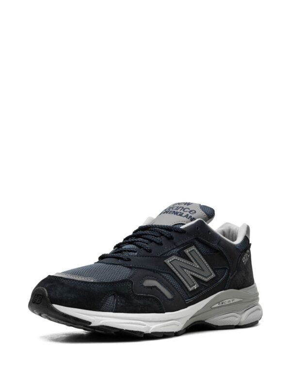 23061228_53185364_1000.jpg New Balance 920 suede sneakers
