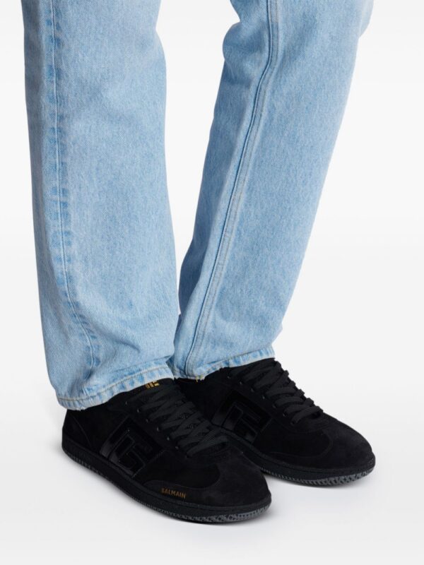 23538110_53445960_1000.jpg Balmain Swan suede sneakers