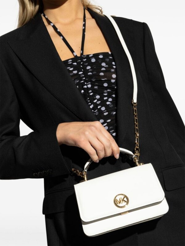 24006616_54093703_1000.jpg Michael Michael Kors logo-plaque leather tote bag