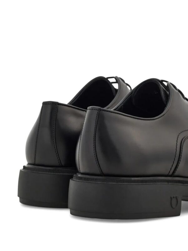 Ferragamo  toe-capped leather oxford shoes