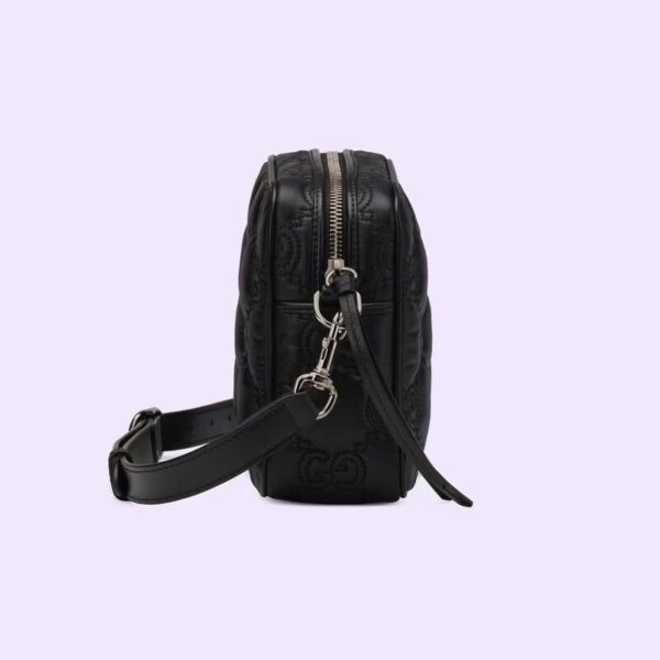 702234_FABLA_1000_010_071_0023_Light-GG-Matelass-small-bag.jpg Gucci GG Matelassé small bag