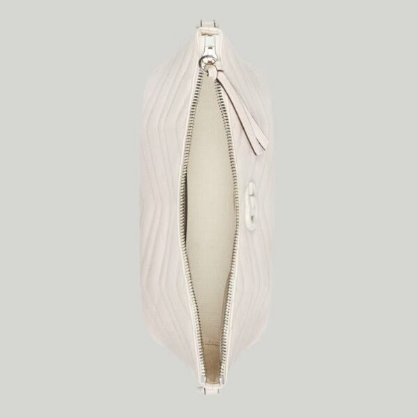 739166_DAAAH_9022_013_066_0000_Light-GG-Marmont-shoulder-bag.jpg Gucci GG Marmont shoulder bag