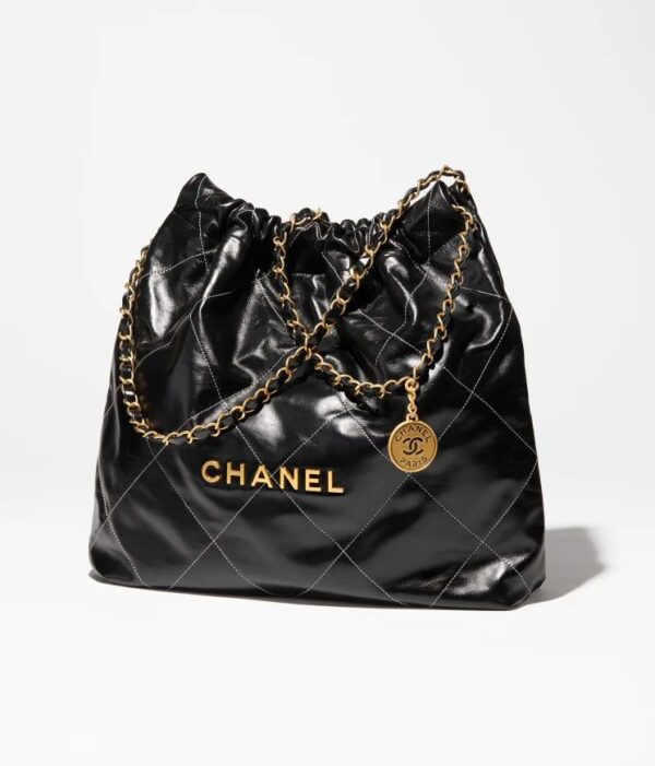 Chanel 22 Handbag