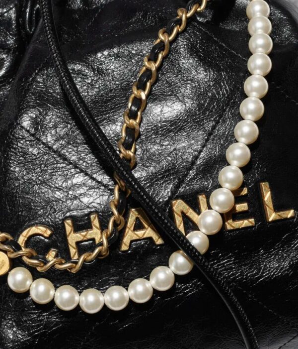 Chanel 22 Mini Handbag