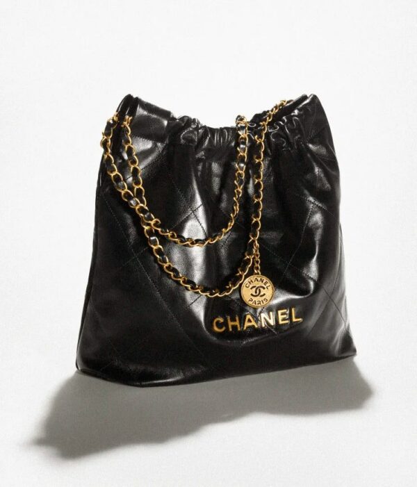 Chanel 22 Handbag