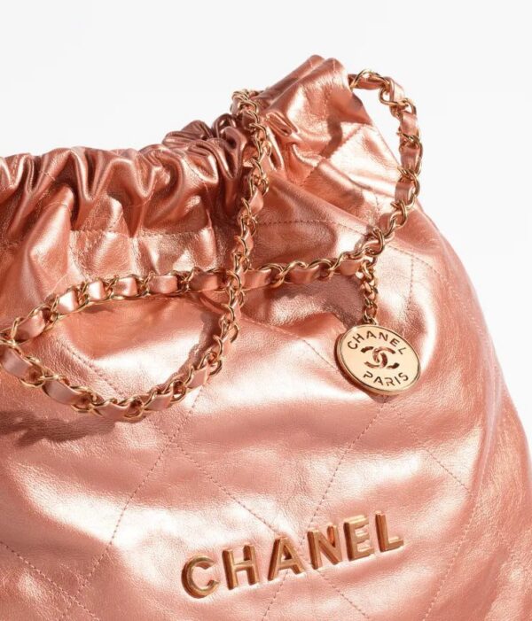 Chanel 22 Handbag