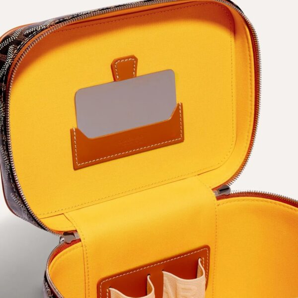 MUSEVAPMLTY01CL03P_3_dos_bfa6.jpg Goyard Muse Vanity Case