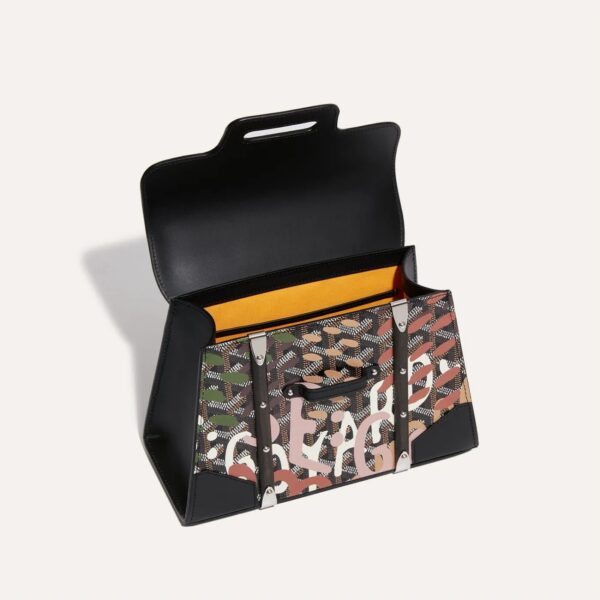 SAIRLCMINTY0131EBP_5_plongee_d1ef.jpg Goyard Saïgon Structuré Mini Bag Lettres Camouflage