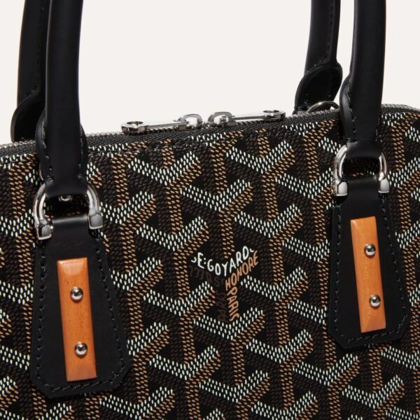 VENDO2PMLTY01CL01P_4_plongee_24a3.jpg Goyard Vendôme PM Bag