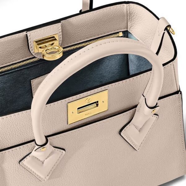 Louis Vuitton On My Side PM