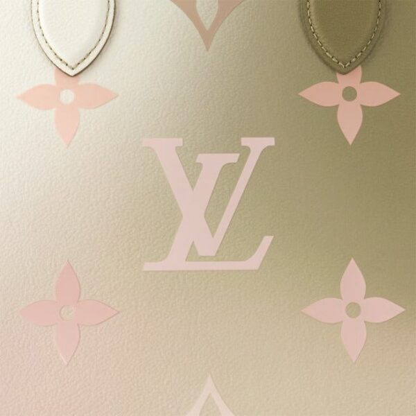 Louis Vuitton OnTheGo MM