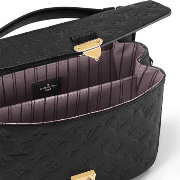 Louis Vuitton  Pochette Métis